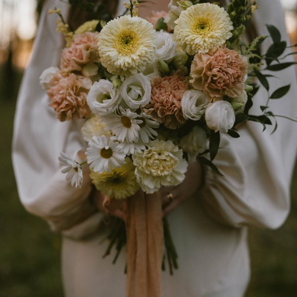 Wedding bouquet florist stylist forster barrington coast taree port macquarie flowers